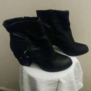 Fergalicious black booties with side zipper